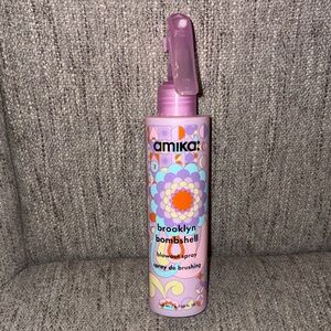 Amika Brooklyn bombshell blowout spray